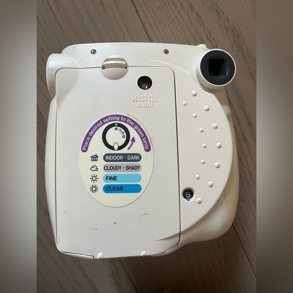 Fujifilm INSTAX Mini 7S instant camera with Mickey Mouse Camera bag (OEM) - Picture 9 of 10